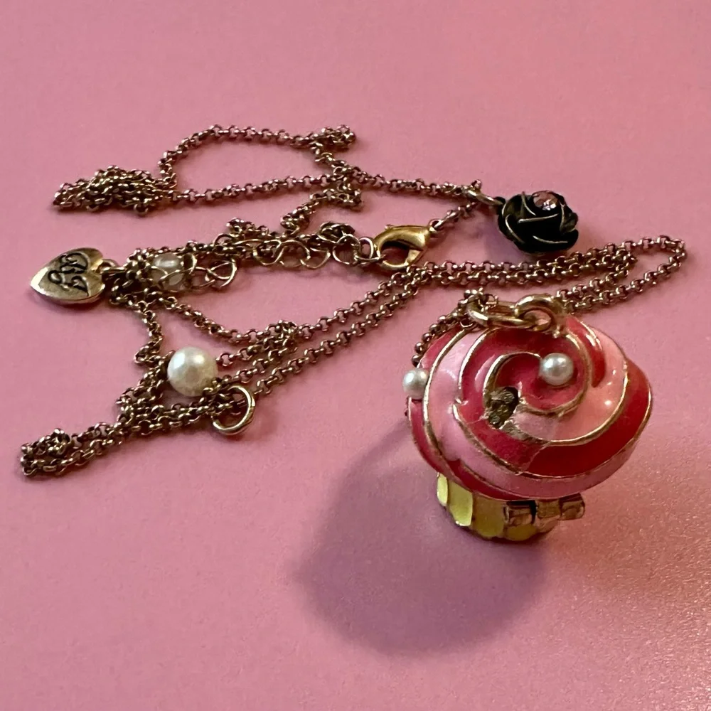 Betsey Johnson Vintage Trolls Cupcake Locket Charm Pendant Necklace - Picture 3 of 6